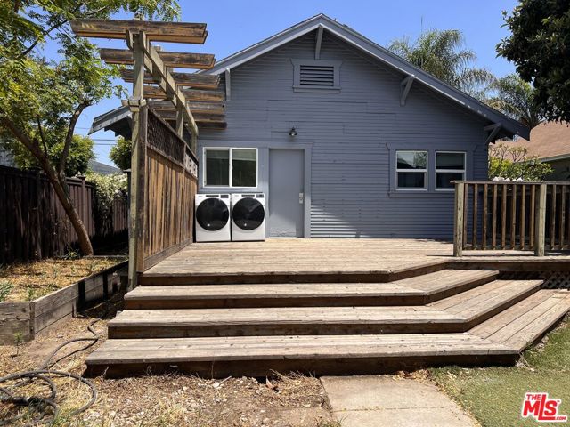 669 W Sepulveda Street, San Pedro CA: https://media.crmls.org/mediaz/d0ddb81a-e40f-4a6d-9a5a-1600f3df66fc.jpg
