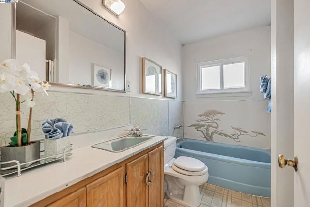 23192 Santa Clara Street, Hayward CA: https://media.crmls.org/mediaz/d0dddb4a-7f69-4aeb-af8d-6584930a5fce.jpg