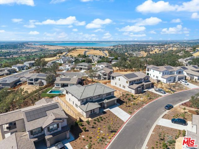 5153 Wild Oak Lane, El Dorado Hills CA: https://media.crmls.org/mediaz/d0de3bdf-8eb8-4700-bccc-8d4e1a19dcf7.jpg