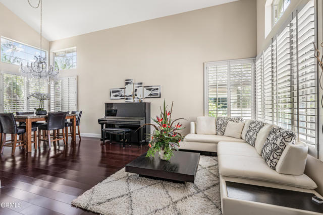 1449 La Culebra Circle, Camarillo CA: https://media.crmls.org/mediaz/d0de845b-f911-4f7f-865c-96eee0acc8c2.jpg