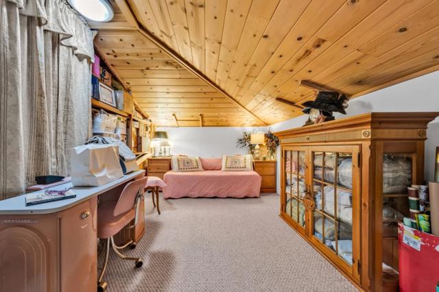 575 Dolores Avenue, Half Moon Bay CA: https://media.crmls.org/mediaz/d0de9798-6fe3-4181-b7fe-5fa4abcd879b.jpg