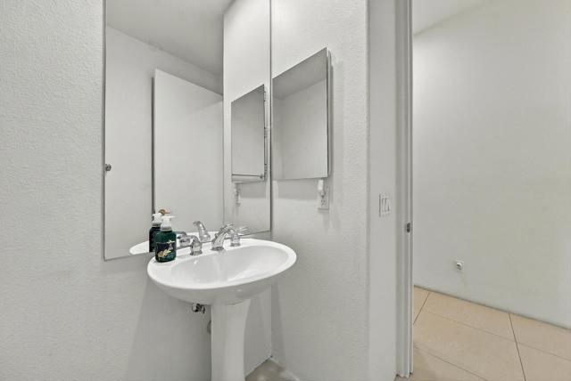 24 Via Elegante, Rancho Mirage, CA 92270