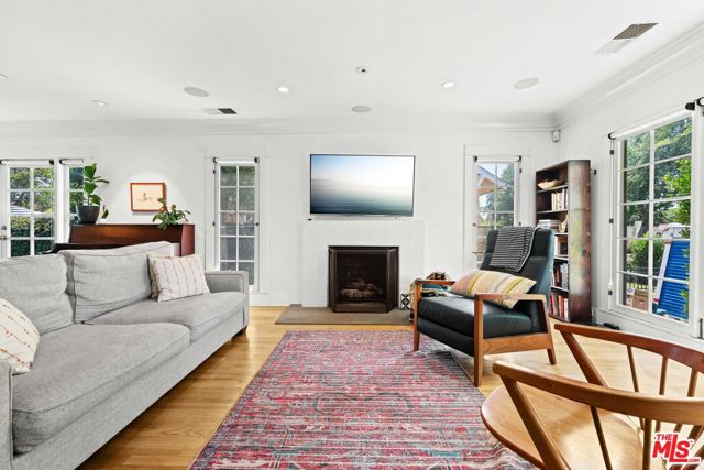 568 N Gower Street, Los Angeles CA: https://media.crmls.org/mediaz/d0df029c-982a-40b2-ae5b-5900c2a2220a.jpg