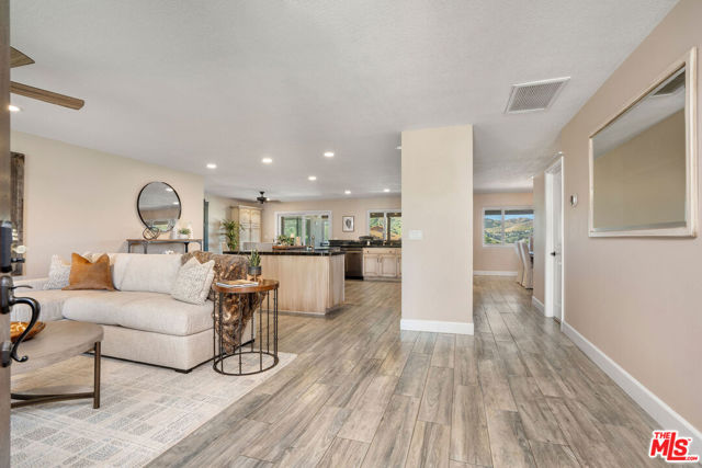 1218 Nonchalant Drive photo 3