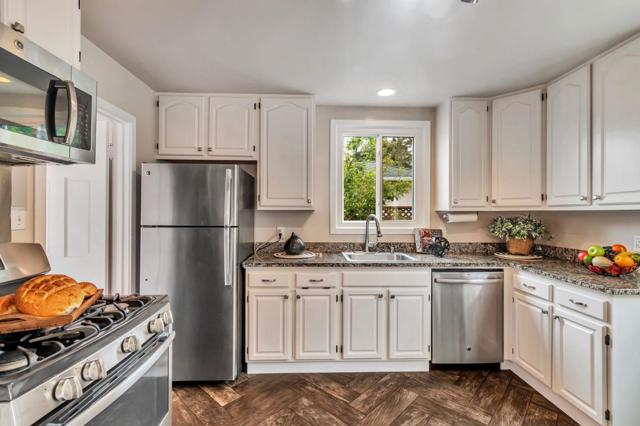 803 Thornhill Drive, Daly City CA: https://media.crmls.org/mediaz/d0dfbc40-c8ea-44c4-8501-5ee18dfc29ba.jpg