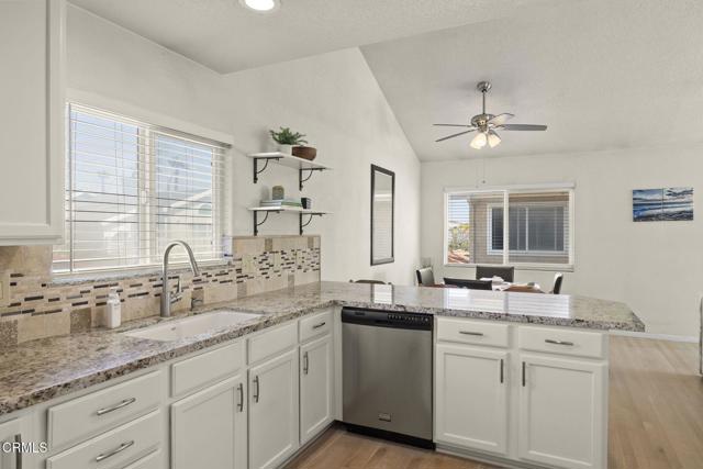 Detail Gallery Image 17 of 44 For 5125 Wooley Rd #5,  Oxnard,  CA 93035 - 2 Beds | 2 Baths