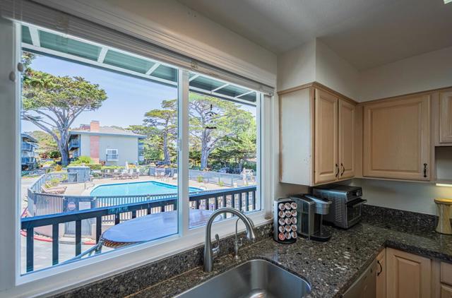 39 La Playa Street, Monterey CA: https://media.crmls.org/mediaz/d0dfd1b7-28d7-417e-81de-6fbb3eab0441.jpg