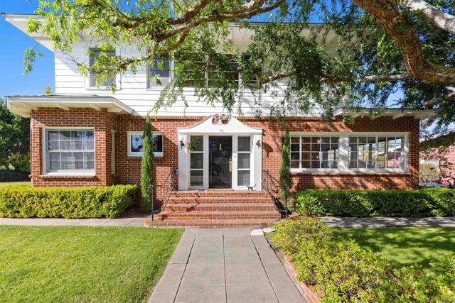 4229 Saint James Place, San Diego CA: https://media.crmls.org/mediaz/d0e09cd2-d948-40bf-87ba-307323f4fb28.jpg