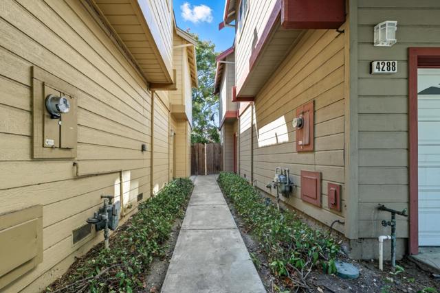 4288 Macedo Place, Santa Clara CA: https://media.crmls.org/mediaz/d0e1eb37-b84e-49d9-85c8-ad09d6005aa8.jpg