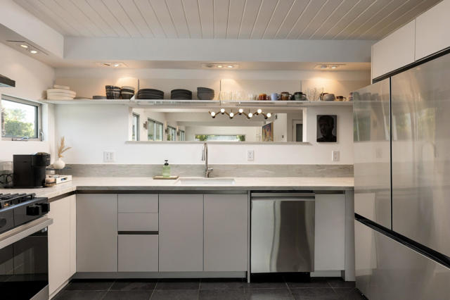 503 E Laurel Circle, Palm Springs, CA 92262