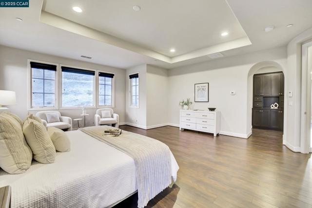 131 Wittenham Ct, San Ramon CA: https://media.crmls.org/mediaz/d0e2adb3-4abb-42c9-961c-534111e5342c.jpg