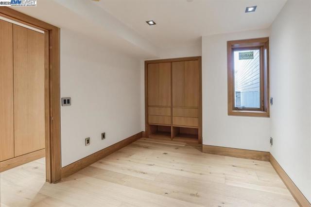 1208 Stanyan St, San Francisco CA: https://media.crmls.org/mediaz/d0e37bce-91df-4b54-a3f3-9b65b3b776d0.jpg