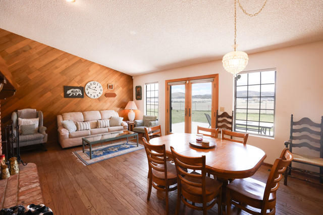 108 Palomino Drive, Big Bear CA: https://media.crmls.org/mediaz/d0e38b6f-d684-4103-a0ac-23e288e37a40.jpg