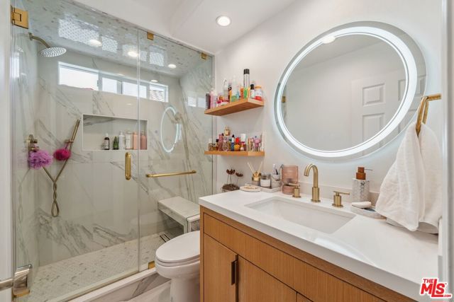 23180 Park Blanco, Calabasas CA: https://media.crmls.org/mediaz/d0e3ccc8-3c36-4c59-8f91-b405aa41989f.jpg