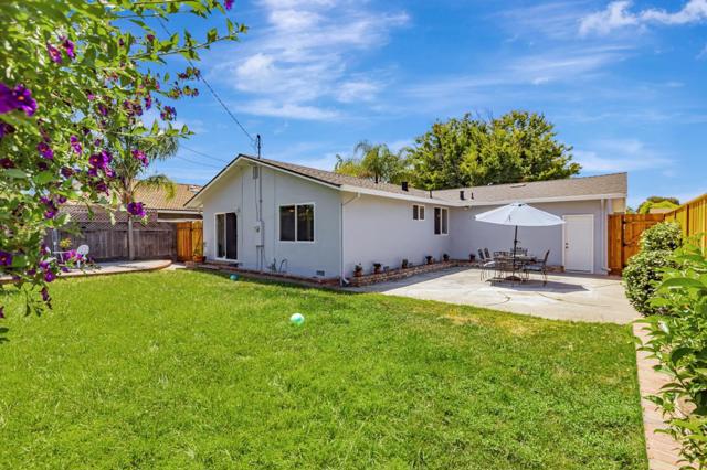 4848 Anna Drive, San Jose CA: https://media.crmls.org/mediaz/d0e45325-5178-40df-a96b-f285c3f68646.jpg