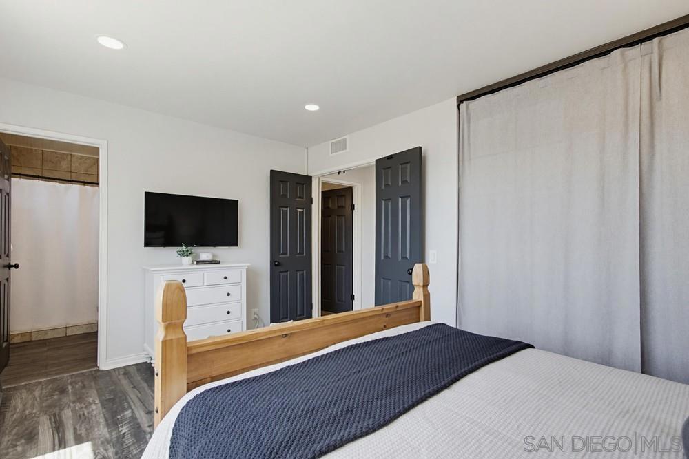 320 James St - photo 15