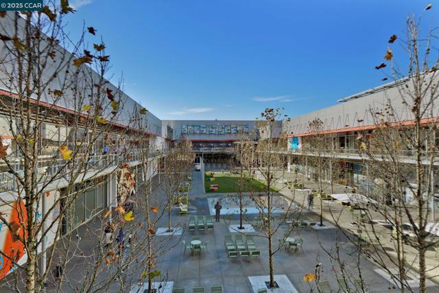 2848 Biddleford Dr, San Ramon CA: https://media.crmls.org/mediaz/d0e4fdf6-9afb-44c7-958f-e1ea3bab835c.jpg