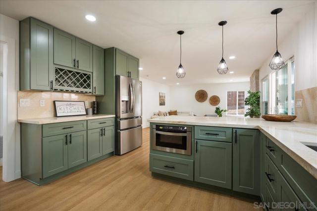 17283 Montero Rd, San Diego CA: https://media.crmls.org/mediaz/d0e4fe18-6063-477e-9a92-a4d58c2b1933.jpg