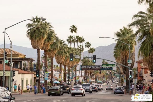 1533 N Sunflower Court, Palm Springs CA: https://media.crmls.org/mediaz/d0e521c8-9e6e-4245-8e87-6108755e797e.jpg