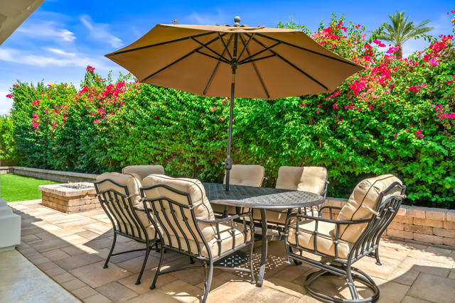 76158 Via Montelena, Indian Wells CA: https://media.crmls.org/mediaz/d0e59329-254a-4dfa-ac96-7fc695f05615.jpg