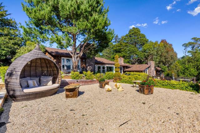 25550 Rio Vista Drive, Carmel CA: https://media.crmls.org/mediaz/d0e66230-2502-4b4d-8880-203d9ffe7f03.jpg