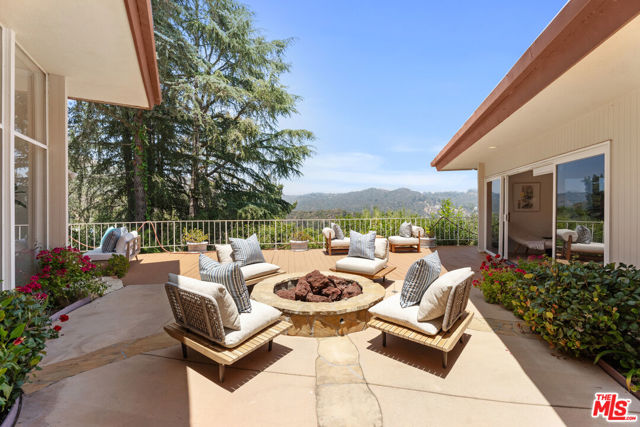 1743 Stone Canyon Road, Los Angeles CA: https://media.crmls.org/mediaz/d0e682bd-77ee-4505-8fca-b8b11332ac09.jpg