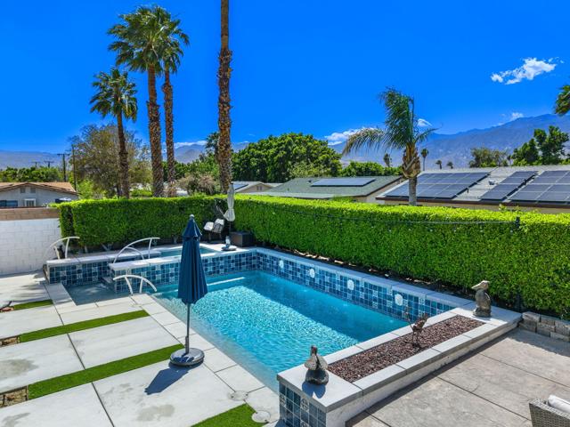 31465 Whispering Palms Trail, Cathedral City CA: https://media.crmls.org/mediaz/d0e6b8ba-7af8-426a-8a2c-13f75d2b3938.jpg