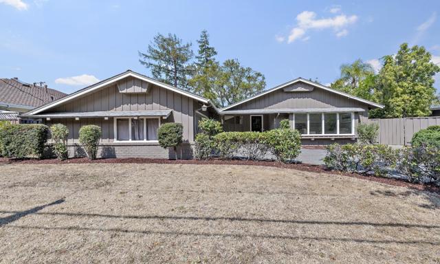 674 Campbell Avenue, Los Altos CA: https://media.crmls.org/mediaz/d0e6f32d-342a-4bd4-befd-aadf57f247d9.jpg