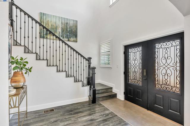 4597 Edwards Ln., Castro Valley CA: https://media.crmls.org/mediaz/d0e74eb9-9c2f-4f1c-85d6-ee9b87526c93.jpg