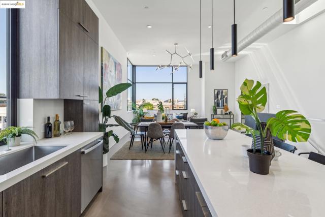 809 Folger Ave, Berkeley CA: https://media.crmls.org/mediaz/d0e7c534-97cb-466c-ac4d-c77b30b858aa.jpg