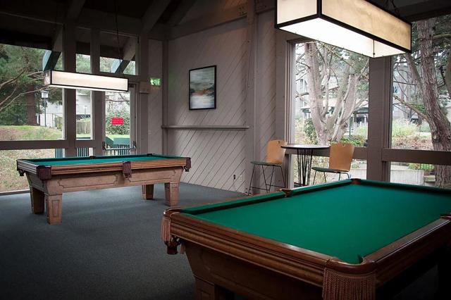 355 Half Moon Lane, Daly City CA: https://media.crmls.org/mediaz/d0e8a557-33e8-41ae-b591-fc7e9d4b391e.jpg