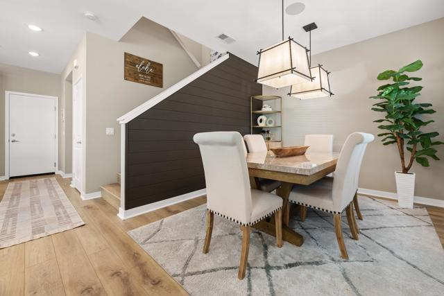 Detail Gallery Image 3 of 44 For 13085 Olympus Cir #1,  Poway,  CA 92064 - 3 Beds | 2/1 Baths