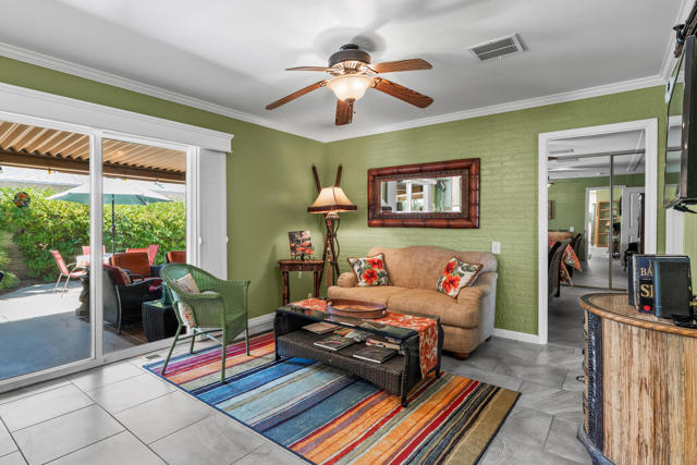 39231 Hidden Water Place, Palm Desert CA: https://media.crmls.org/mediaz/d0edd1f8-daf7-4196-8f39-500a35366cad.jpg