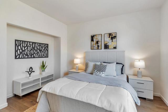 636 Bair Island Road, Redwood City CA: https://media.crmls.org/mediaz/d0edfe99-a9e2-4a59-a905-50ffc226746e.jpg