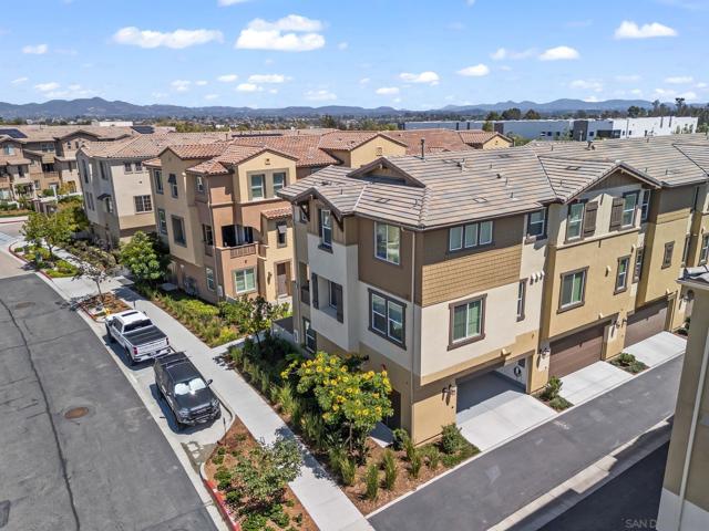 1235 Via Lucero, Oceanside CA: https://media.crmls.org/mediaz/d0ee5b72-1678-4d9b-b4ec-0b41c8487615.jpg