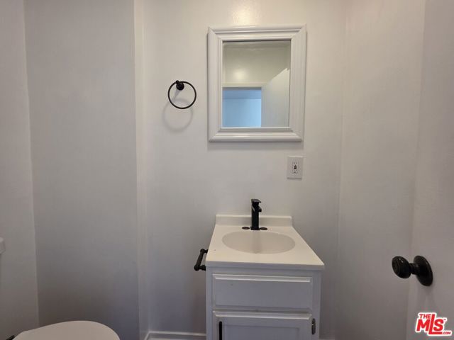 4822 Mascot Street, Los Angeles CA: https://media.crmls.org/mediaz/d0ee8619-1304-4c04-8a9d-0067dfc2083d.jpg