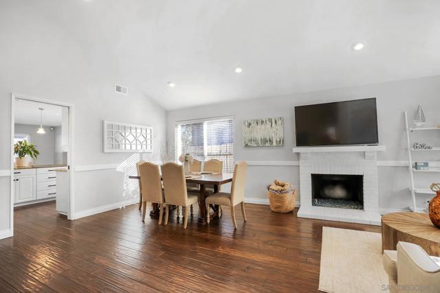 13647 Paseo Cardiel, San Diego CA: https://media.crmls.org/mediaz/d0ee9613-8851-4379-a8ca-d9a396d49875.jpg