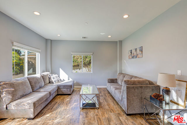 23177 Schumann Road photo 4