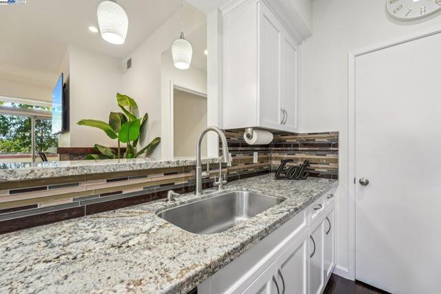 7020 Stagecoach Road, Dublin CA: https://media.crmls.org/mediaz/d0eec6d1-9251-435b-be79-14acc3f226f2.jpg