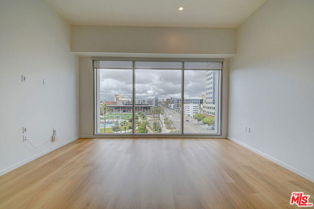 200 W Ocean Boulevard, Long Beach CA: https://media.crmls.org/mediaz/d0eedd19-e073-4991-b55c-fb3e49ab0cdd.jpg