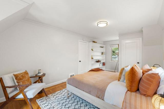 796 Willborough, Burlingame CA: https://media.crmls.org/mediaz/d0eef2a4-204a-400b-a62c-708f88d74094.jpg