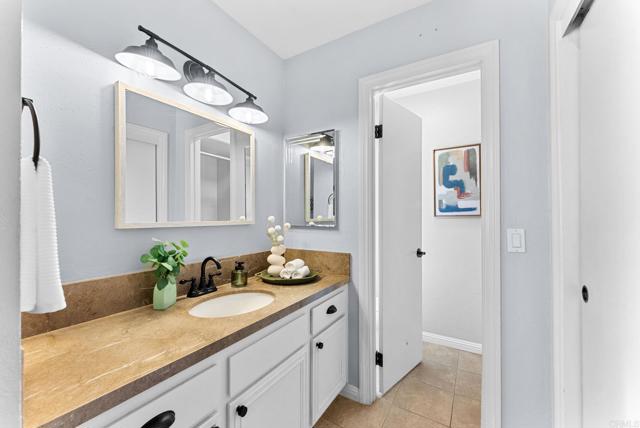 Detail Gallery Image 17 of 26 For 1915 Estrella De Mar Ct a,  Carlsbad,  CA 92009 - 2 Beds | 2/1 Baths