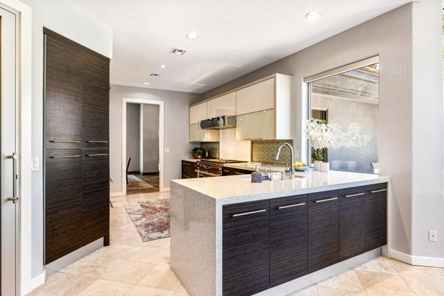 28 Clancy Lane S Lane, Rancho Mirage CA: https://media.crmls.org/mediaz/d0ef3560-c2d4-4970-b053-0088afebacea.jpg