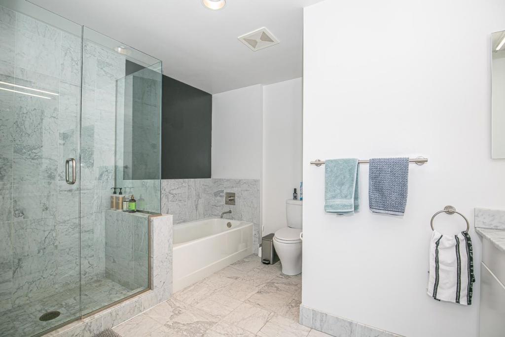 https://media.crmls.org/mediaz/d0ef4ffe-3417-4a90-986f-d7d6efd9cee8.jpg?preset=X-Large
