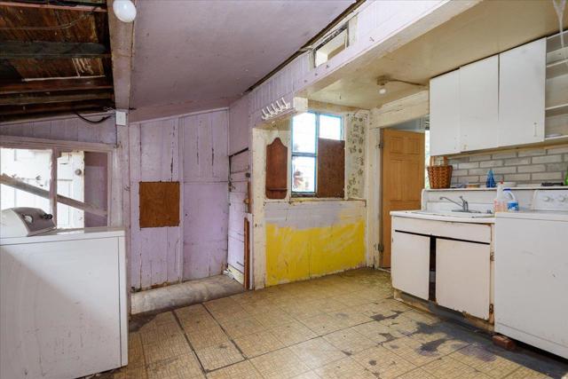 108 Cortland Avenue, San Francisco CA: https://media.crmls.org/mediaz/d0f0243e-ec5c-4983-ac2f-f80f4d1d4f82.jpg
