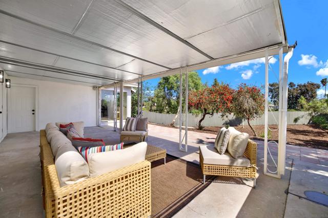 5403 Via Carancho, San Diego CA: https://media.crmls.org/mediaz/d0f07fc2-2964-4765-b34f-47c868ed0b09.jpg