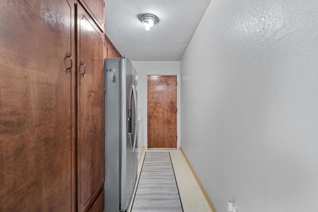 215 Rays Circle, Hollister CA: https://media.crmls.org/mediaz/d0f08f32-a8cc-4c98-b4a3-bb4d239f38dd.jpg