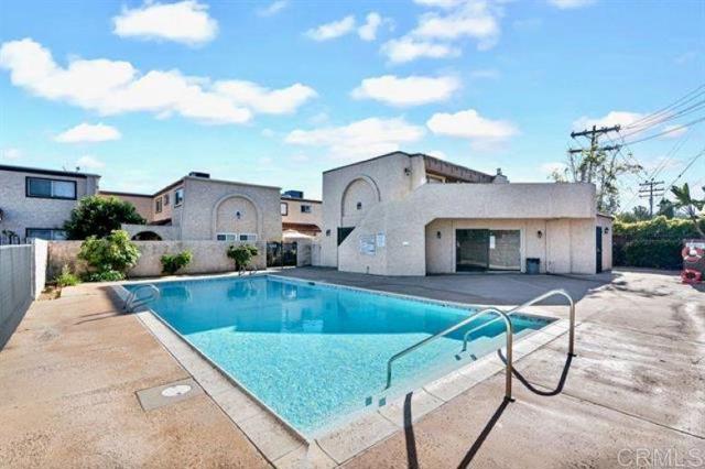 294 Chambers St, El Cajon CA: https://media.crmls.org/mediaz/d0f1c740-6325-4bef-b199-85f5851438a9.jpg