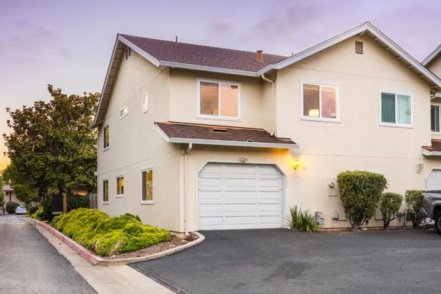 6321 Imperial Court, Aptos CA: https://media.crmls.org/mediaz/d0f1e936-36fa-4bd0-a5ab-a8ec867ac536.jpg