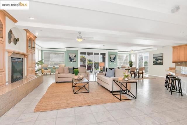 3824 Stone Rd, Bethel Island CA: https://media.crmls.org/mediaz/d0f24c7b-07cf-4f92-9008-55aede20225d.jpg